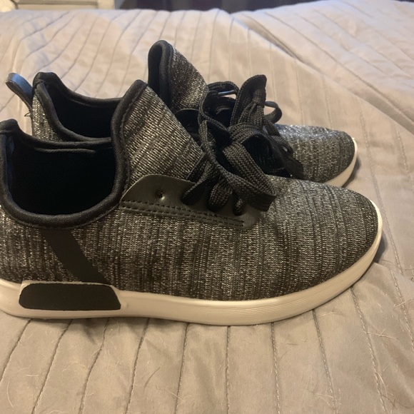 Sneakers - Picture 2 of 2